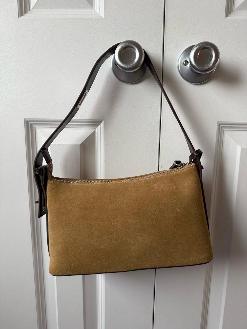 VERAFIED Suede Hobo Bag in Gold - Picture 4 of 7